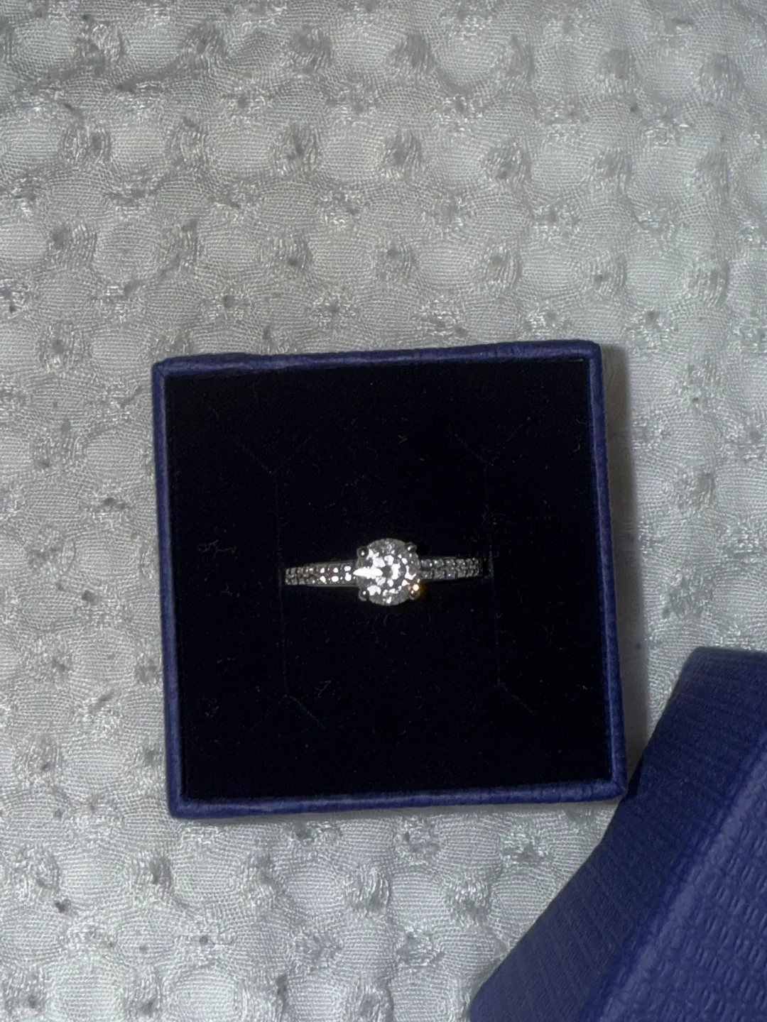 Swarovski Ring with Box image indicator(4)