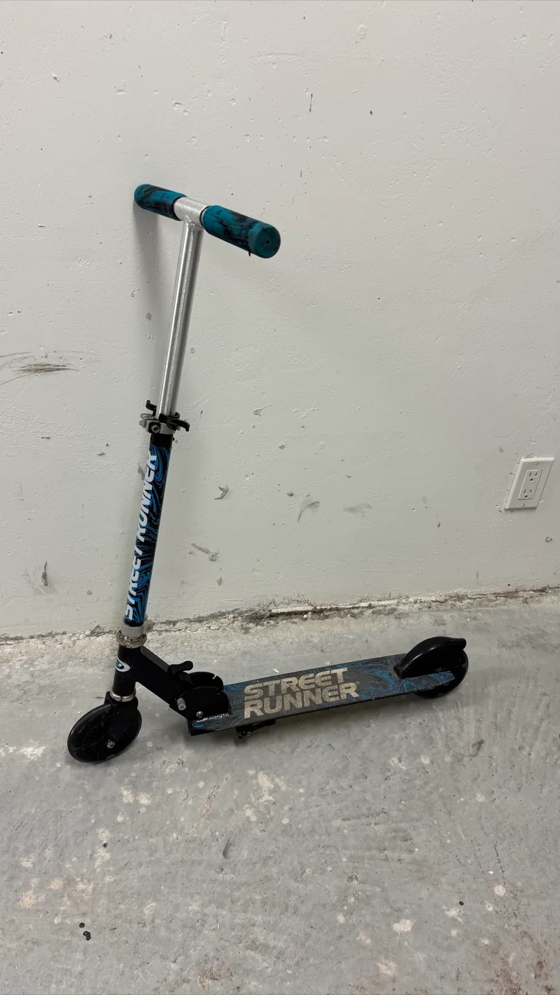 Street Runner Scooter thumbnail