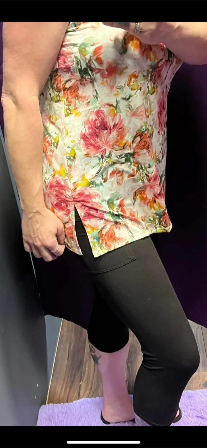 Floral Sleeveless Top image indicator(3)