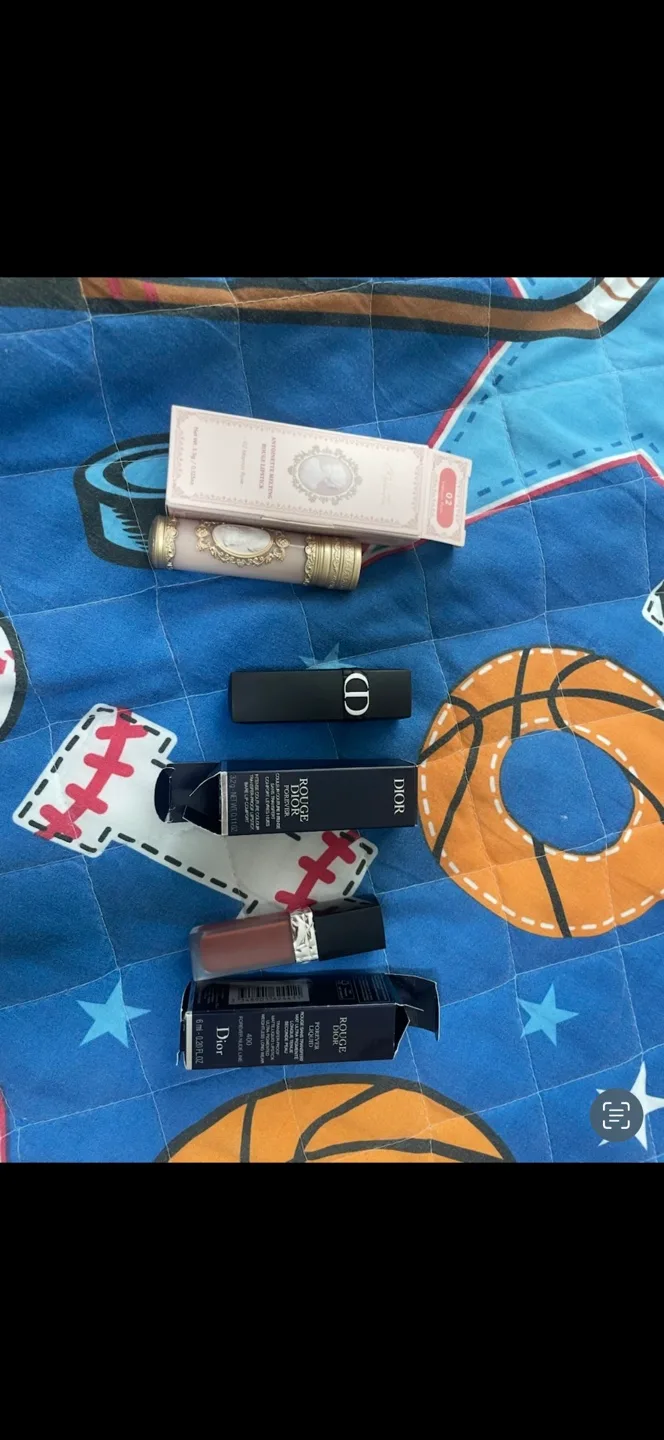 Dior Rouge & Antoinette Melting Rouge Lipstick thumbnail