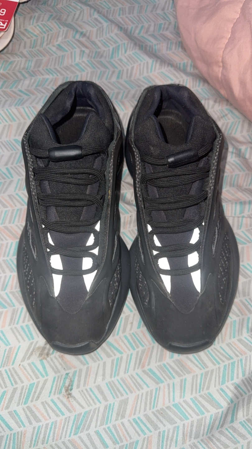 Adidas Yeezy 700 V3 Alvah Black