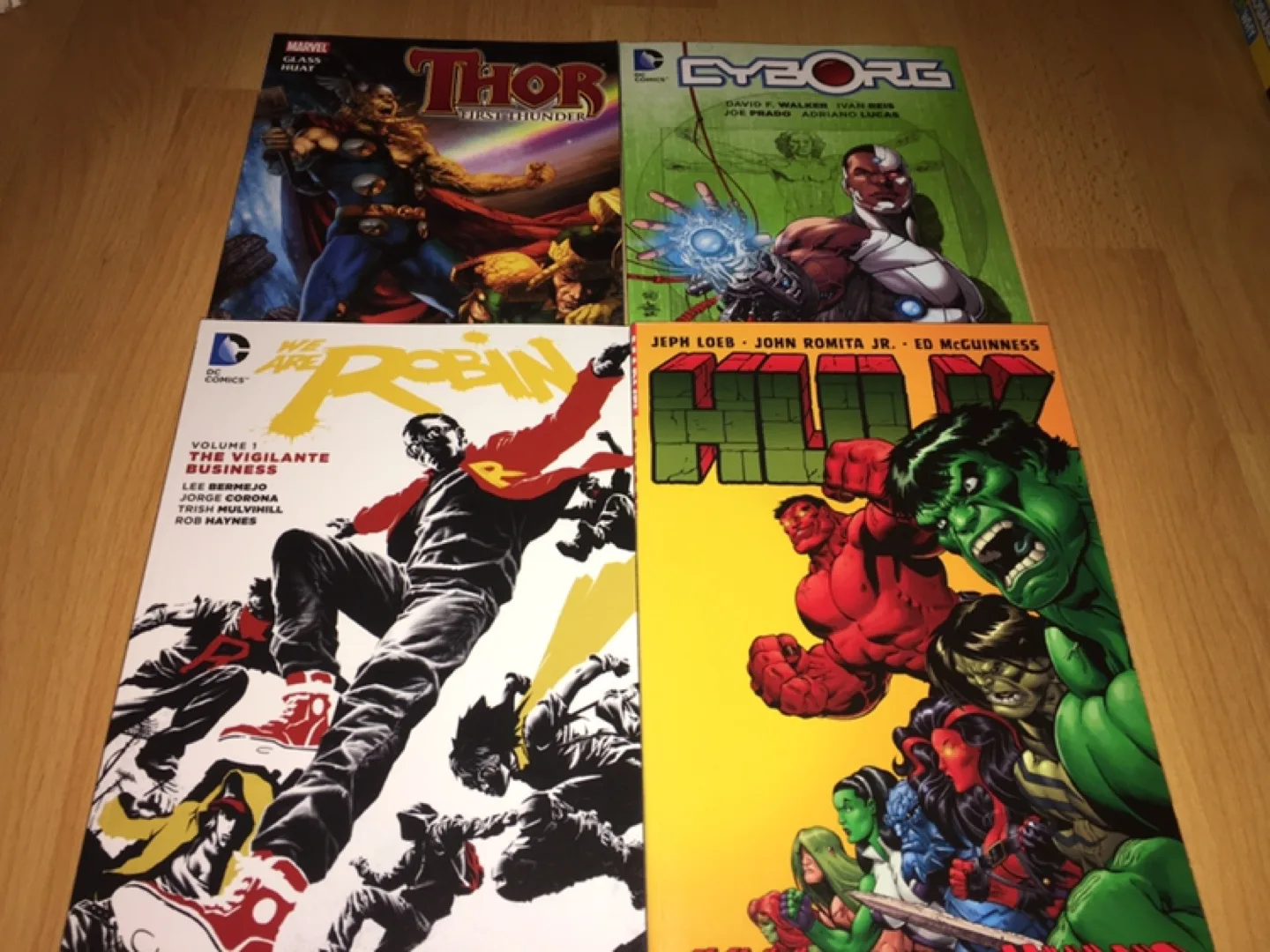 ($5 each) Graphic Novels (see all photos) - Marvel & DC image indicator(2)