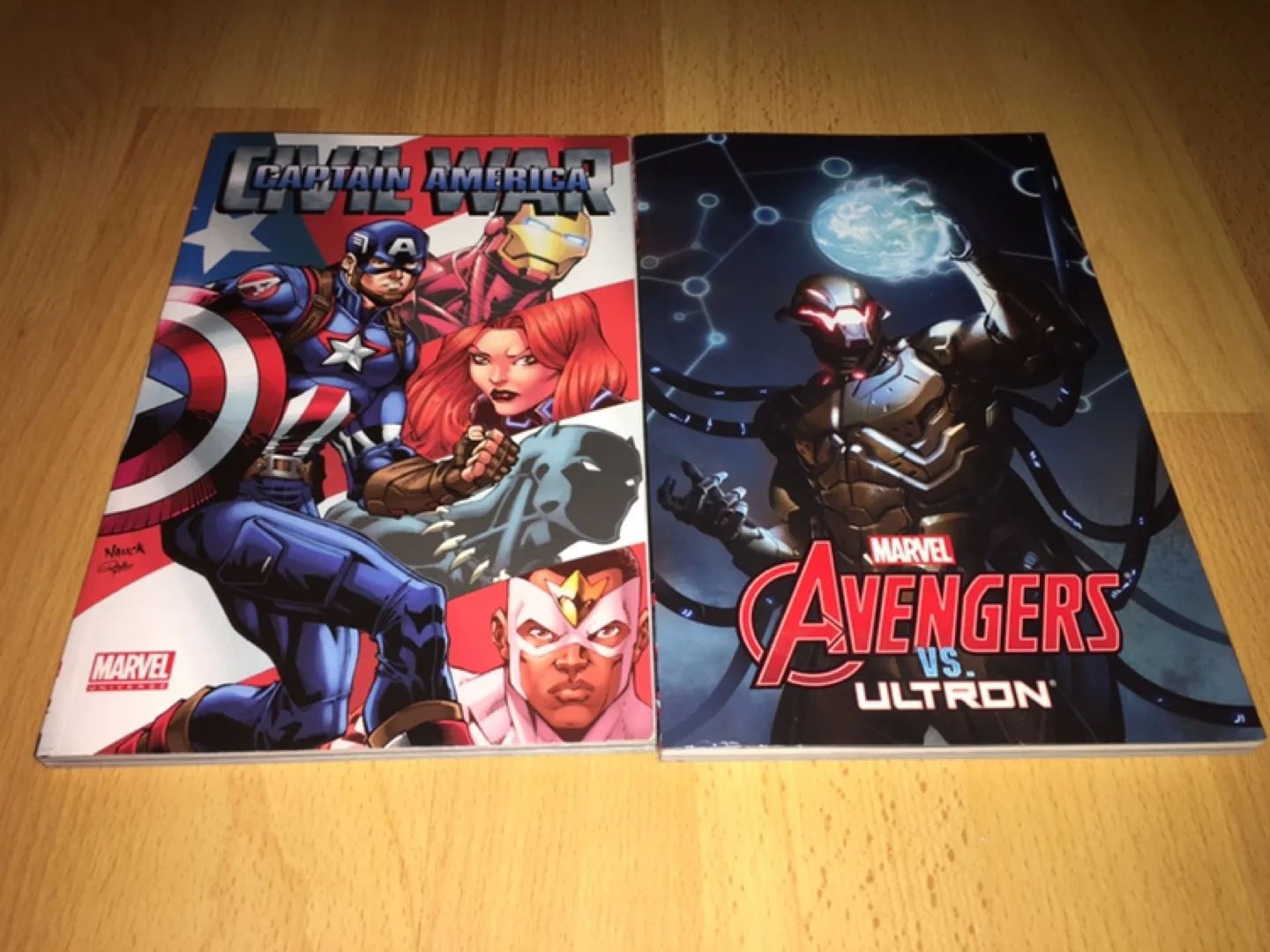 ($5 each) Graphic Novels (see all photos) - Marvel & DC image indicator(7)