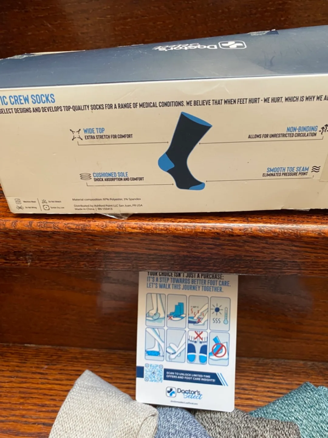 Doctor's Select Diabetic Crew Socks - 4 Pairs image indicator(5)