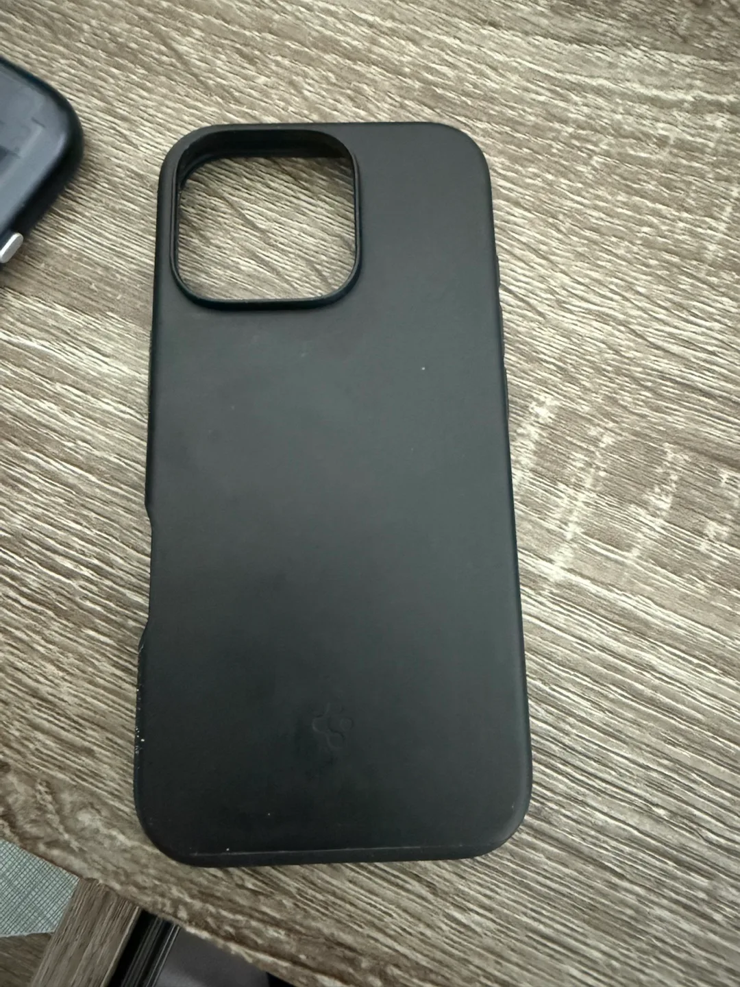 iPhone Cases: Spigen, Apple, MagSafe image indicator(2)