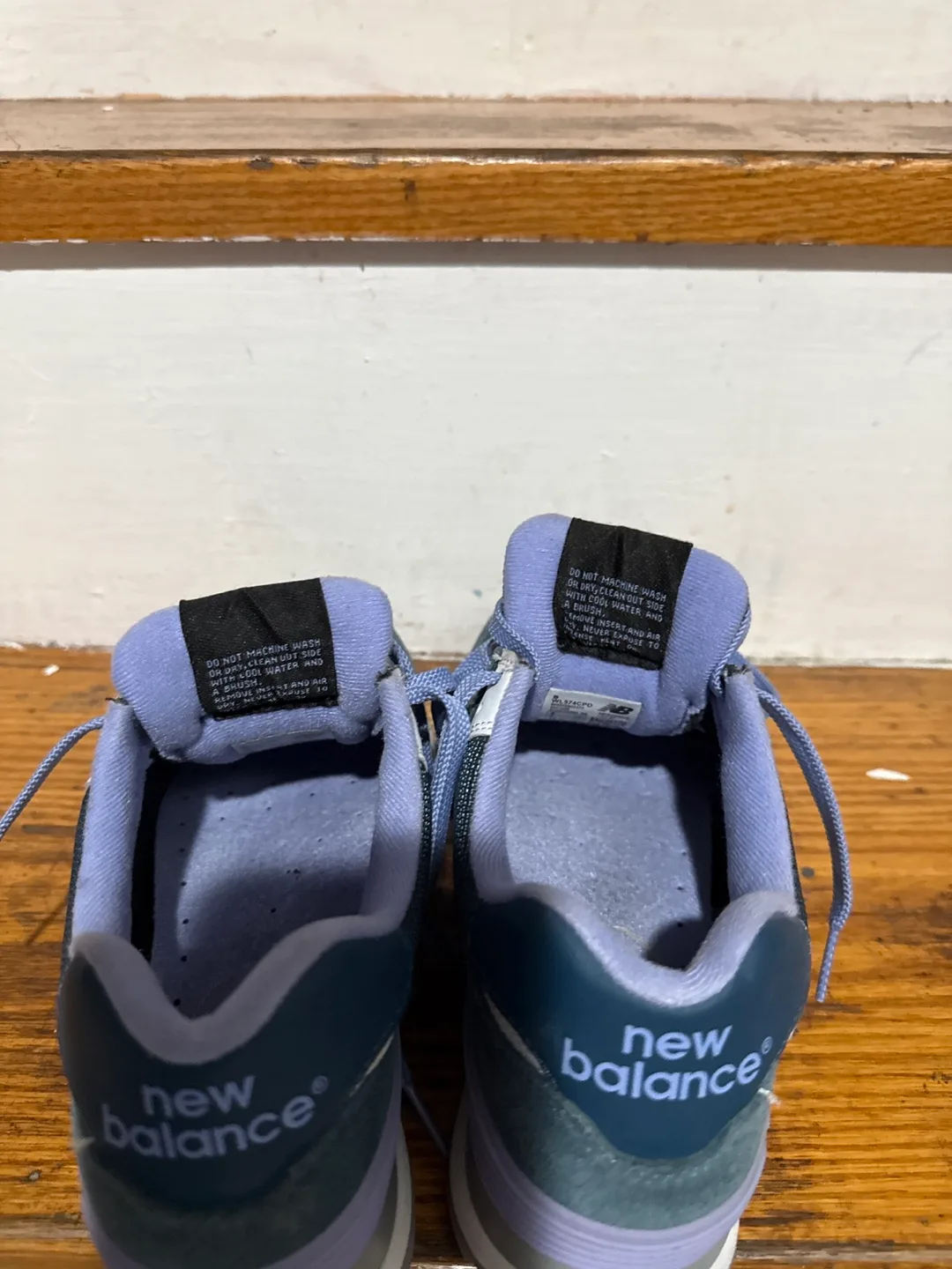 New Balance 574 Sneakers - Size 6 thumbnail
