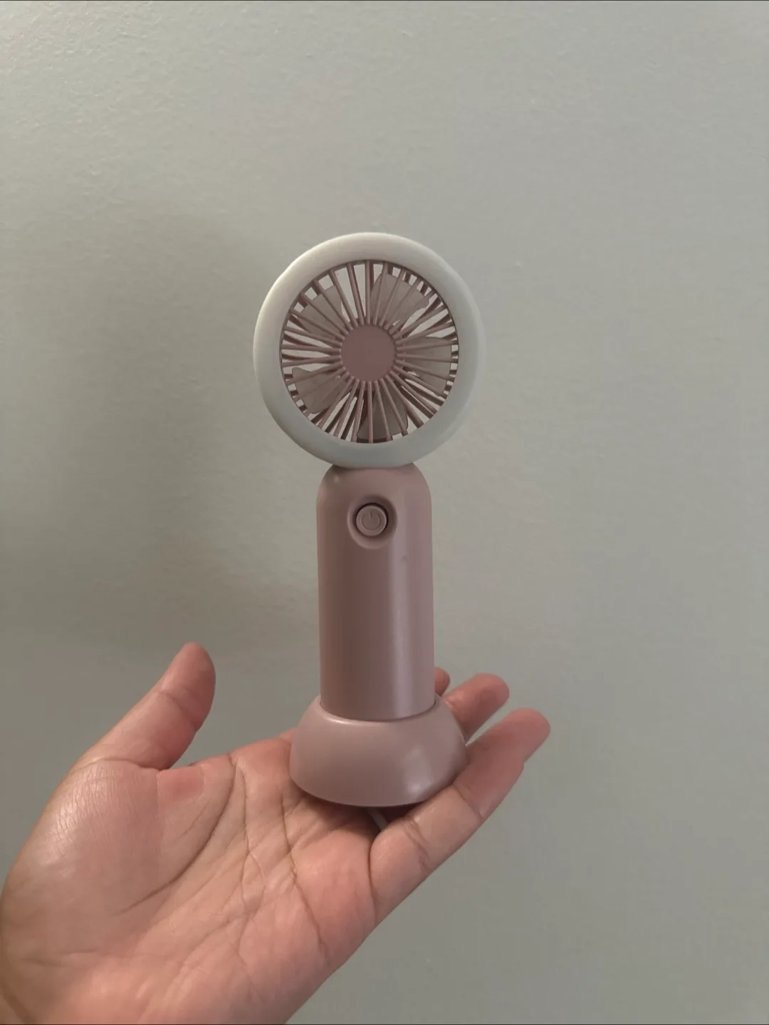 Pink Handheld Mini Fan 🧡 thumbnail
