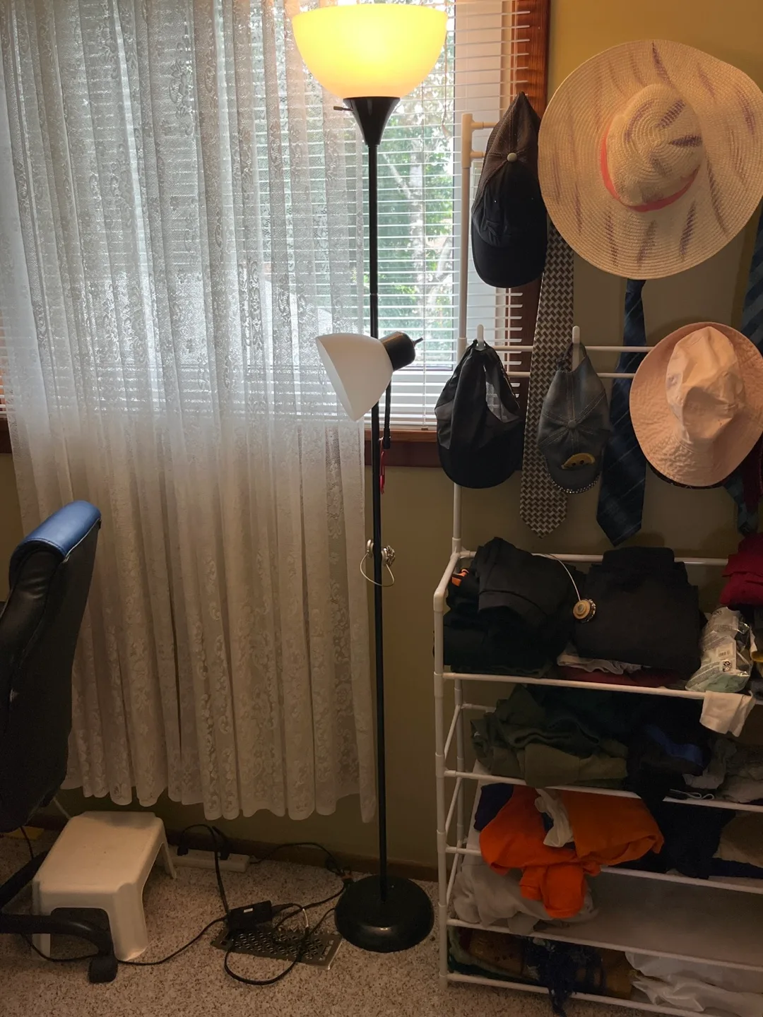 Floor Lamp with Reading Light image indicator(2)