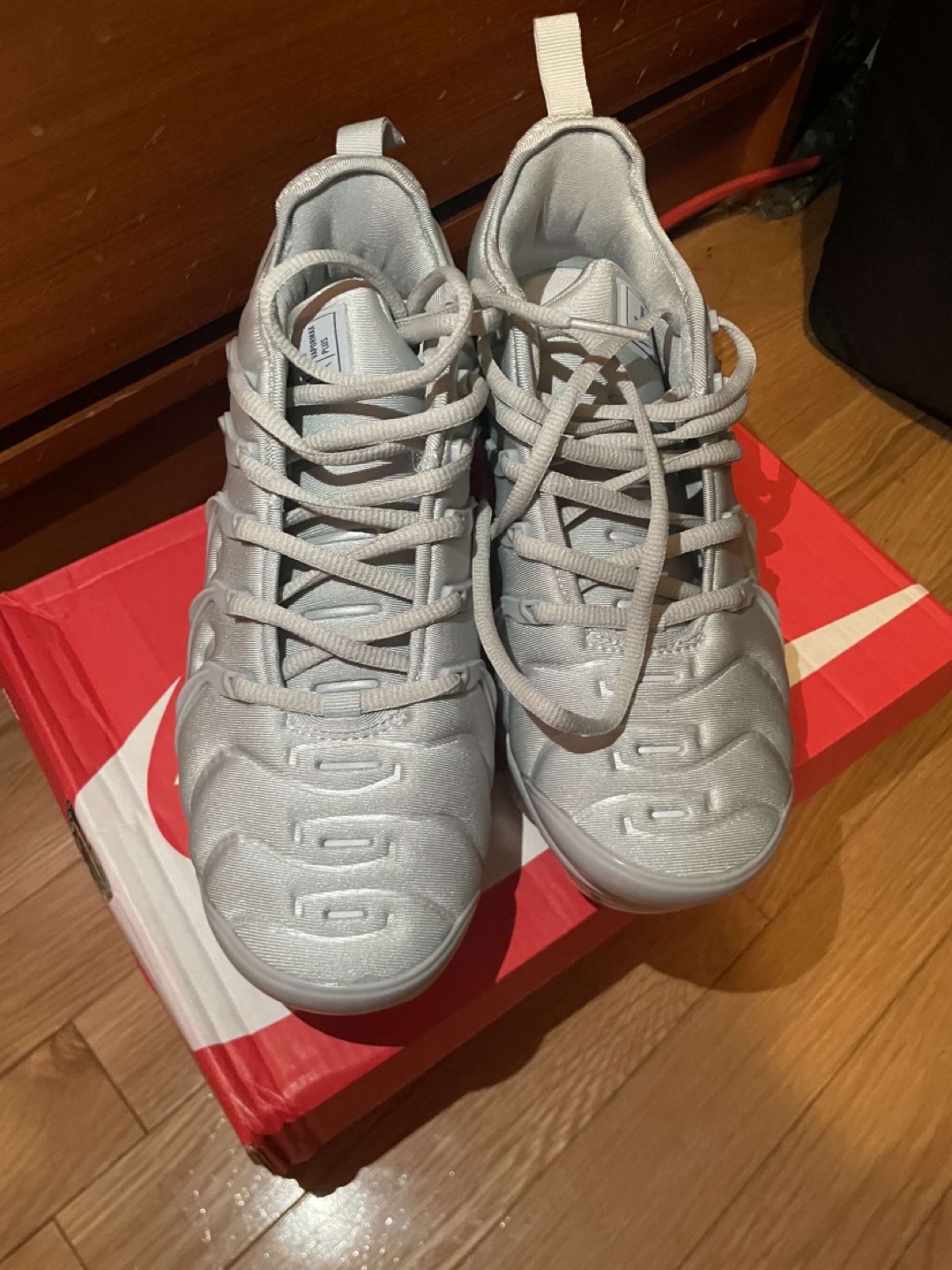 Nike Air Vapormax Plus Silver size 8.5 brand new - photo 3