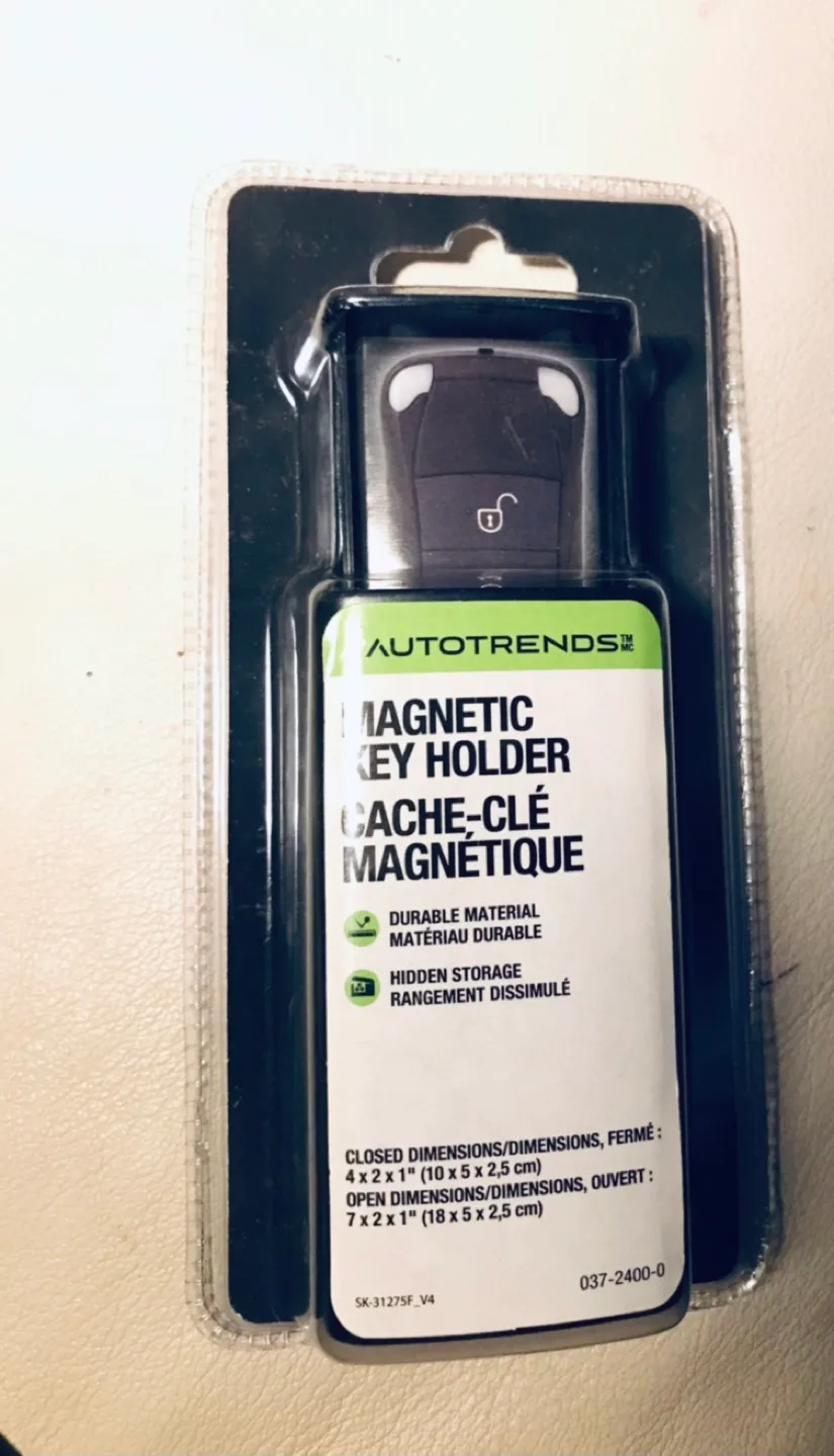 AUTOTRENDS Magnetic Key Holder - New in Package! thumbnail