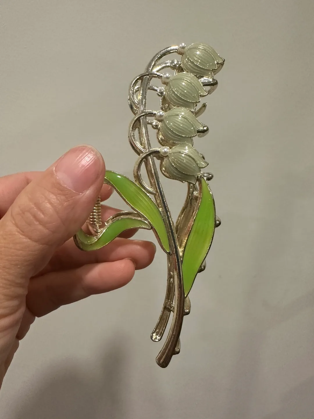 Lot of Hair Claw Clips - Flower, Bow, Lily - all 10 image indicator(2)