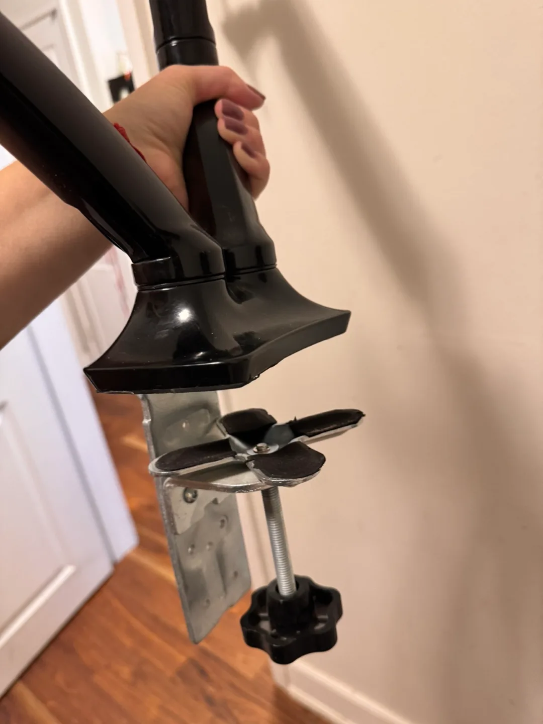 Dual Monitor Mount - Black image indicator(2)