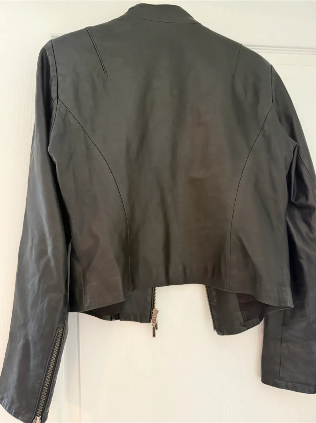 Danier Italian Leather Jacket - Size S image indicator(4)