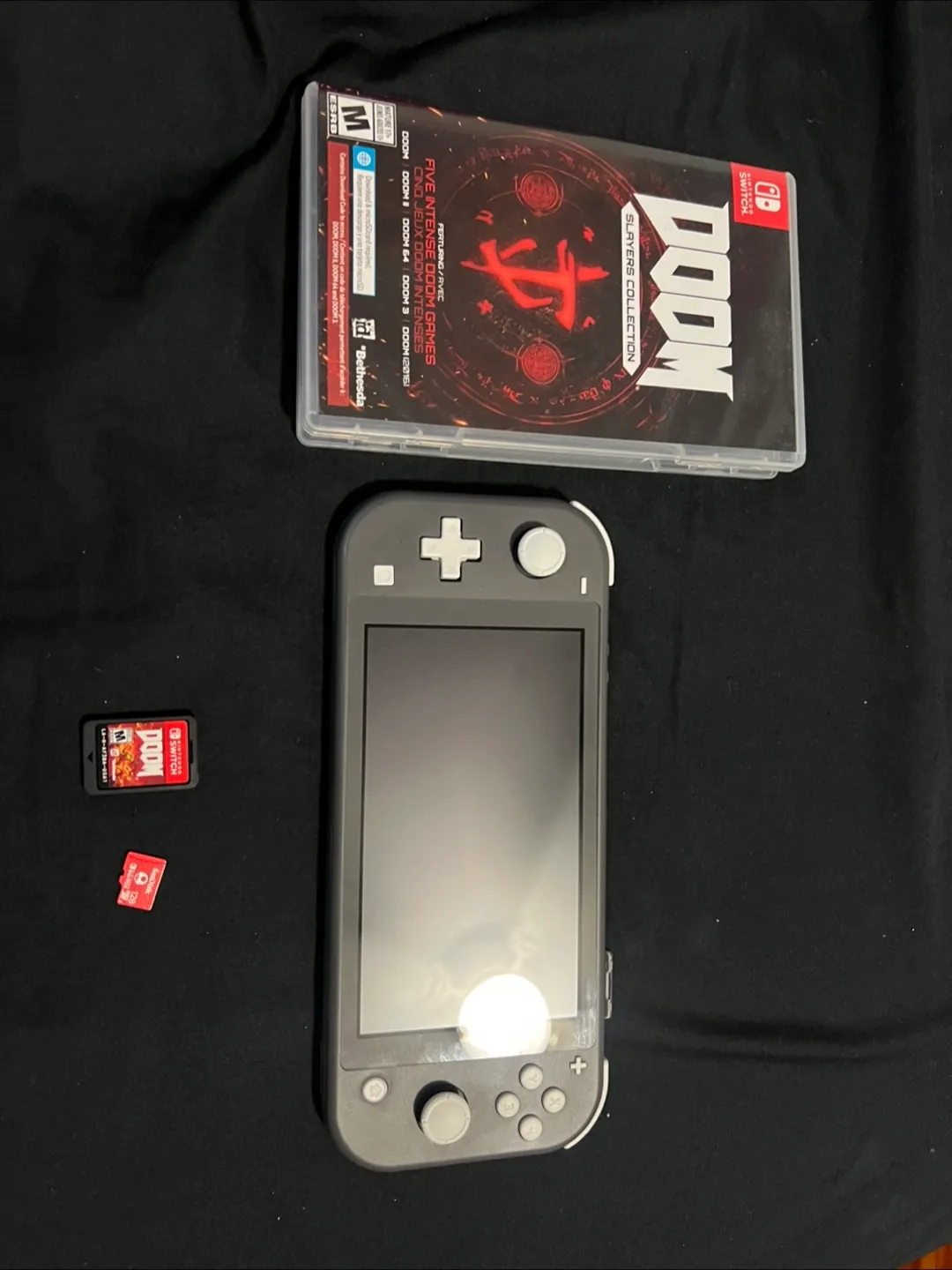 Nintendo Switch Lite thumbnail