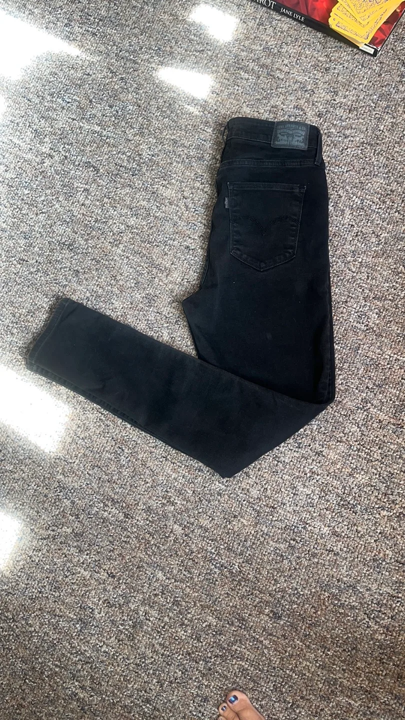 Levi's 721 High Rise Skinny Jeans - Size 31 thumbnail