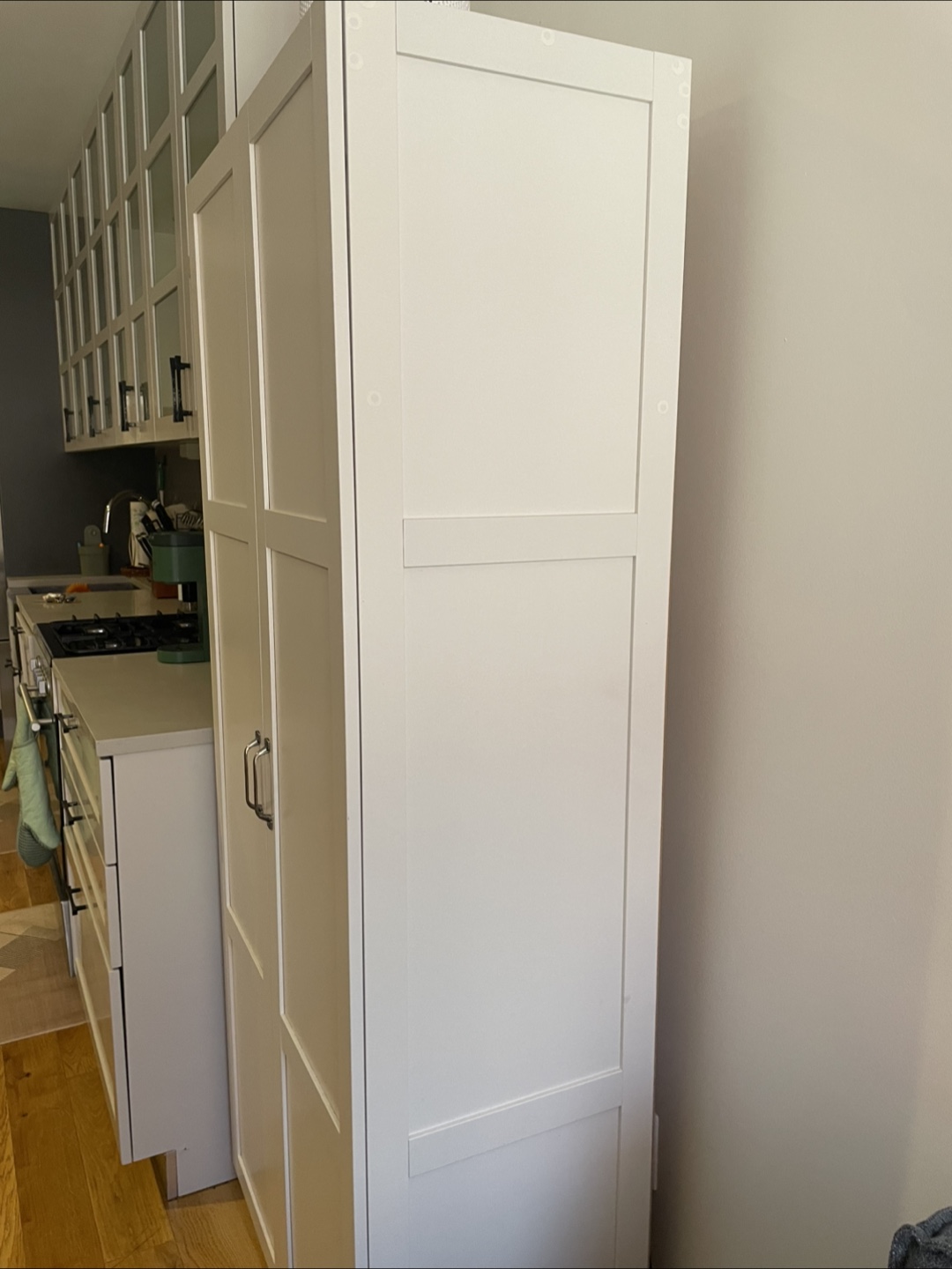 White Wardrobe - photo 2