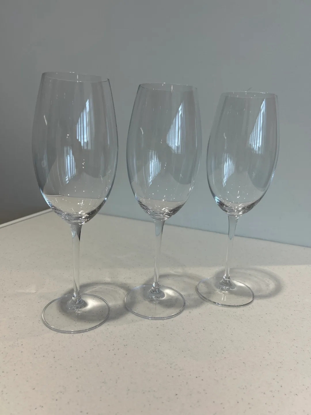 Wine Glasses - Set of 3 image indicator(2)