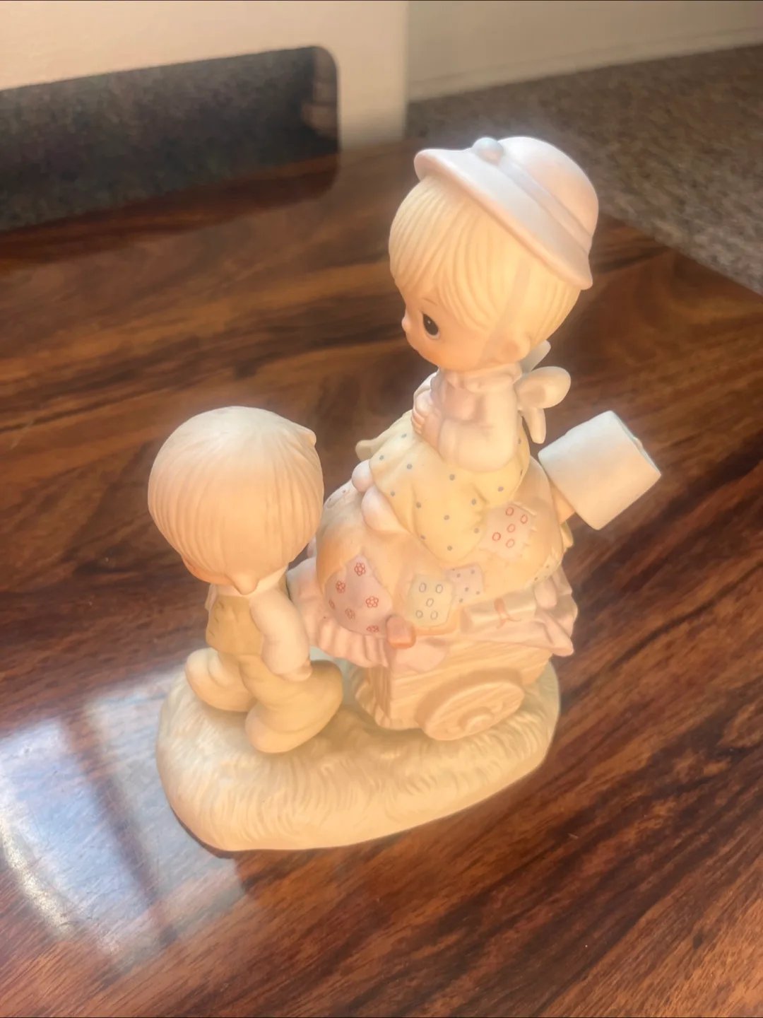"Walking by Faith" Figurine image indicator(2)