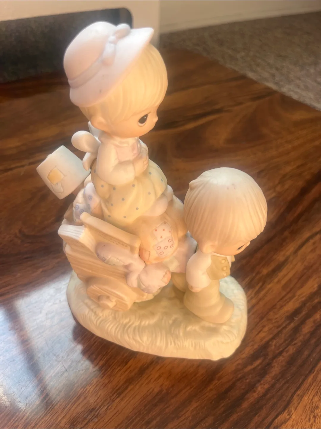 "Walking by Faith" Figurine thumbnail