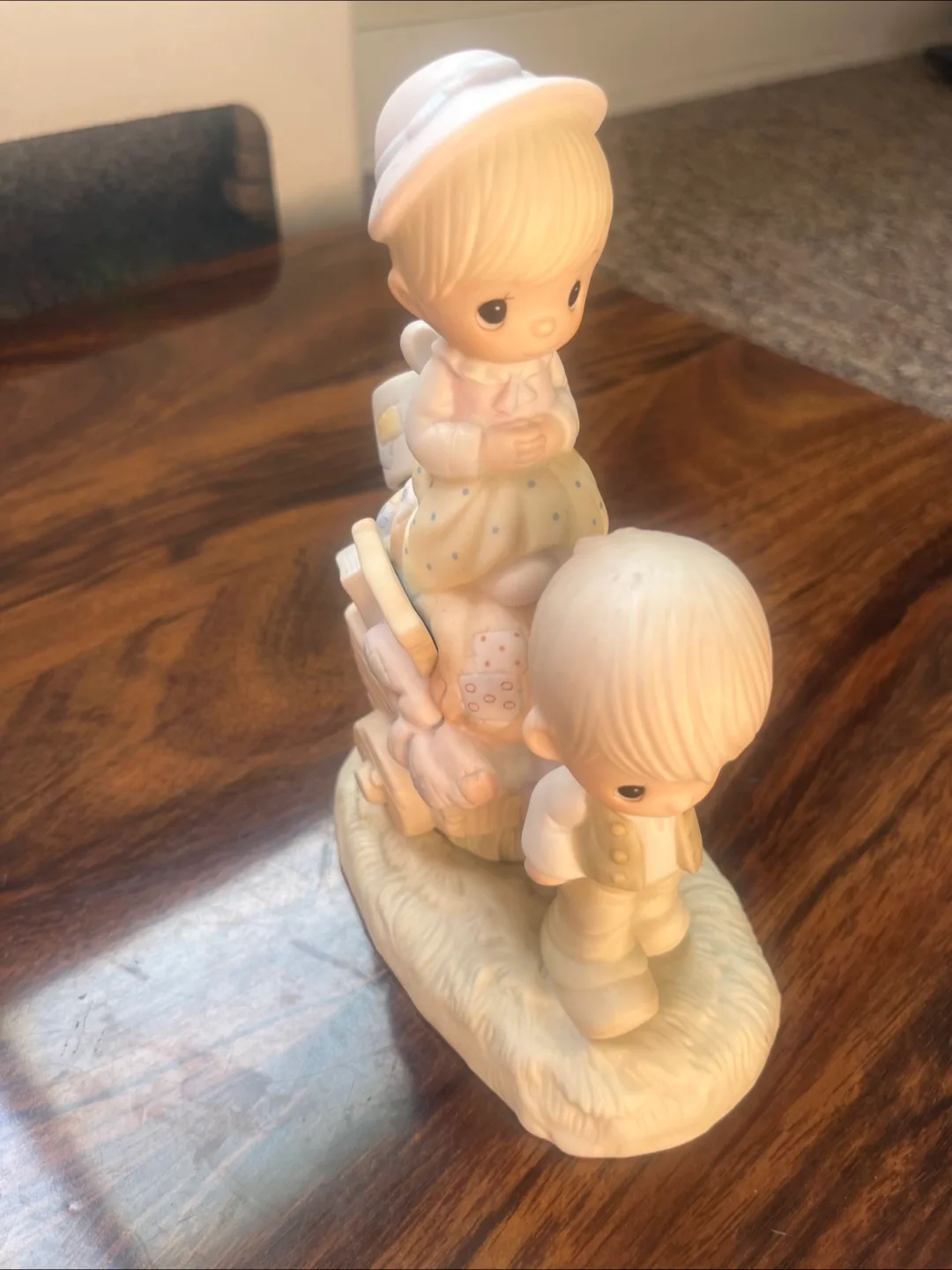 "Walking by Faith" Figurine image indicator(5)