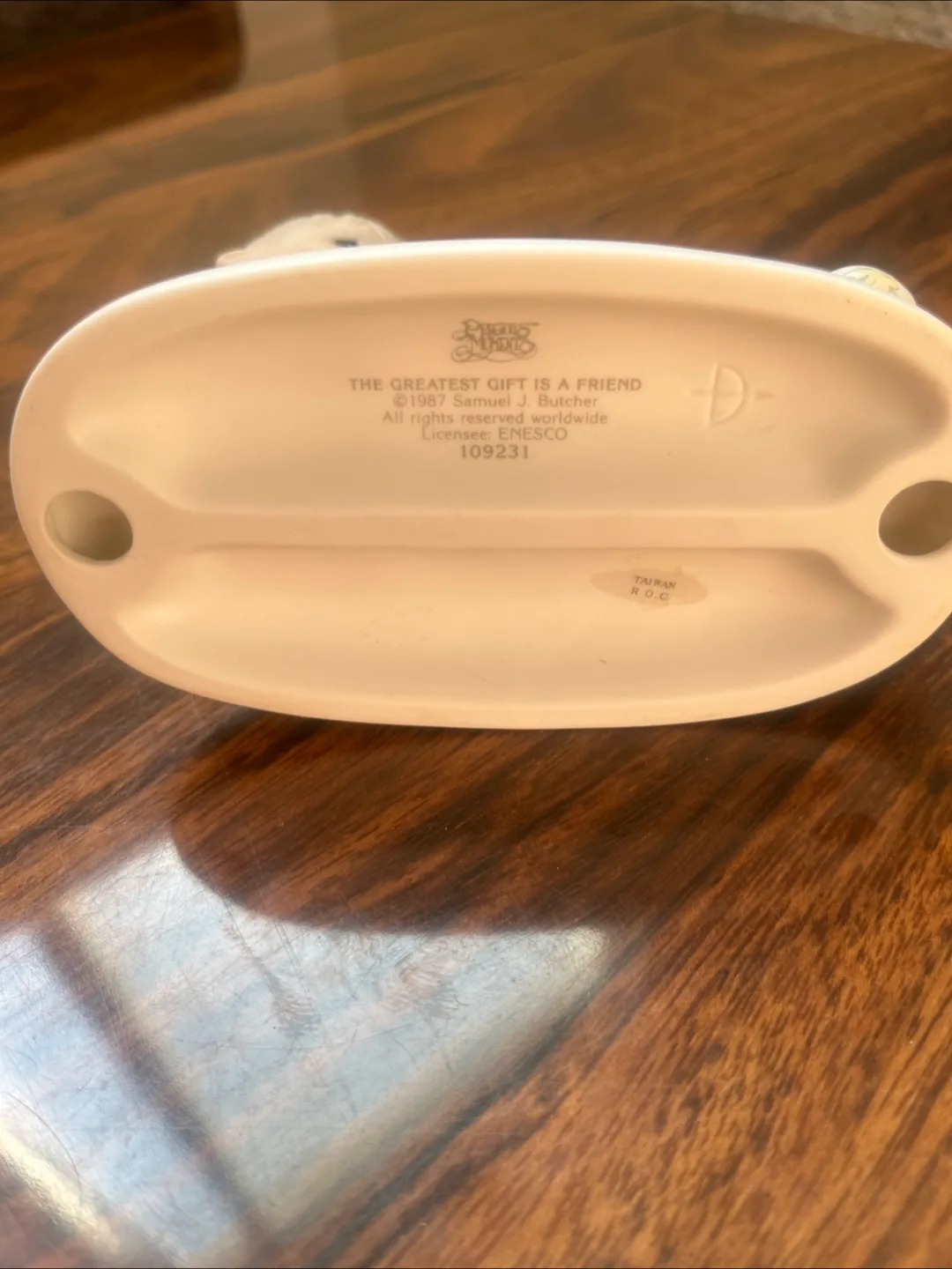 Precious Moments Figurine - The Greatest Gift is a Friend image indicator(3)