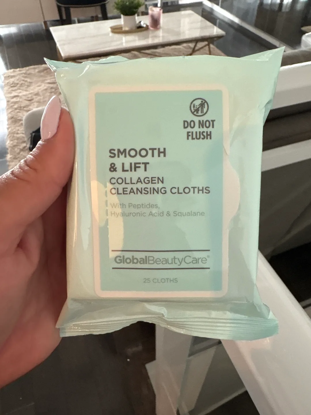Global Beauty Care Collagen Cleansing Cloths (25) thumbnail