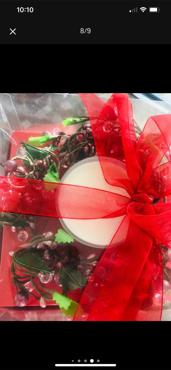 🇨🇦 Red Holiday Candle Decor - New in Box image indicator(6)