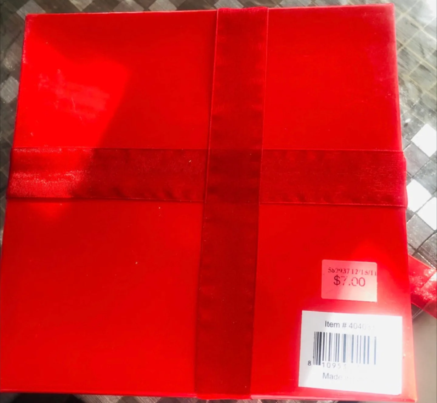 🇨🇦 Red Holiday Candle Decor - New in Box image indicator(4)