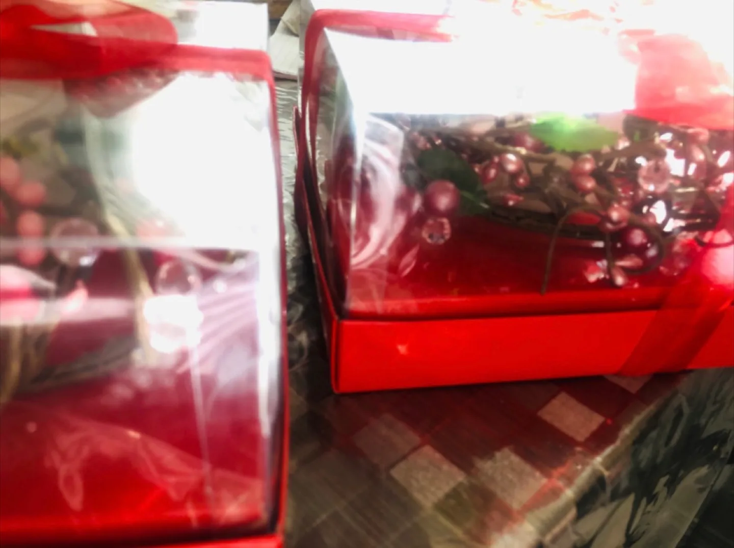 🇨🇦 Red Holiday Candle Decor - New in Box image indicator(8)