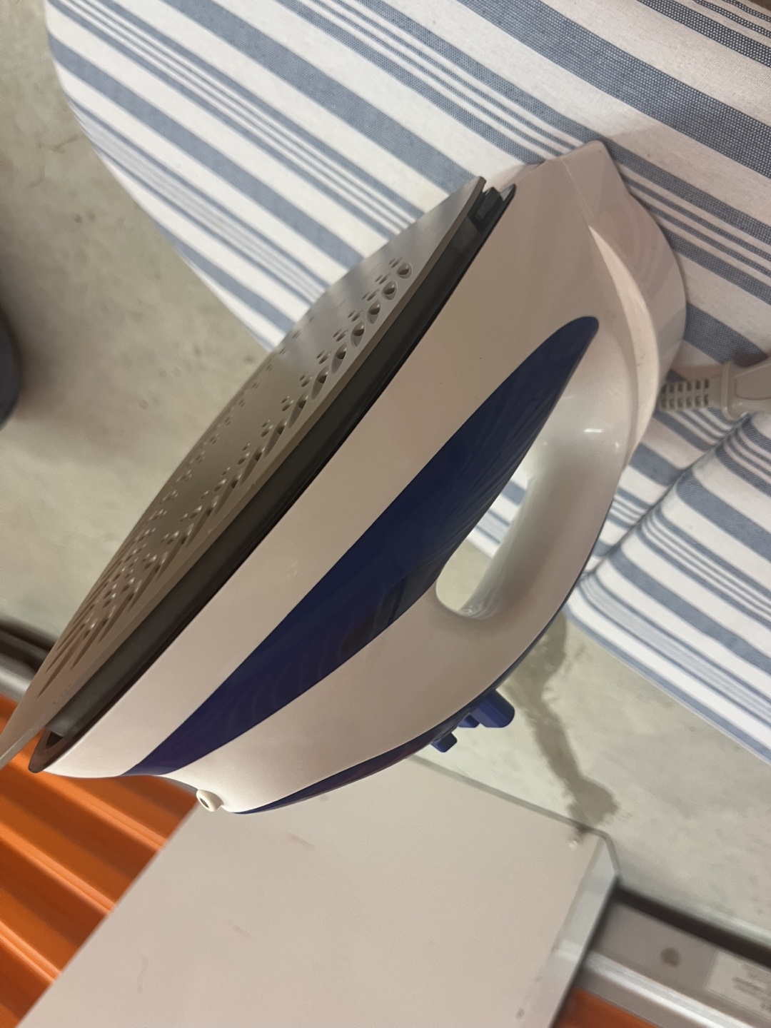 Like new iron and mini foldable board