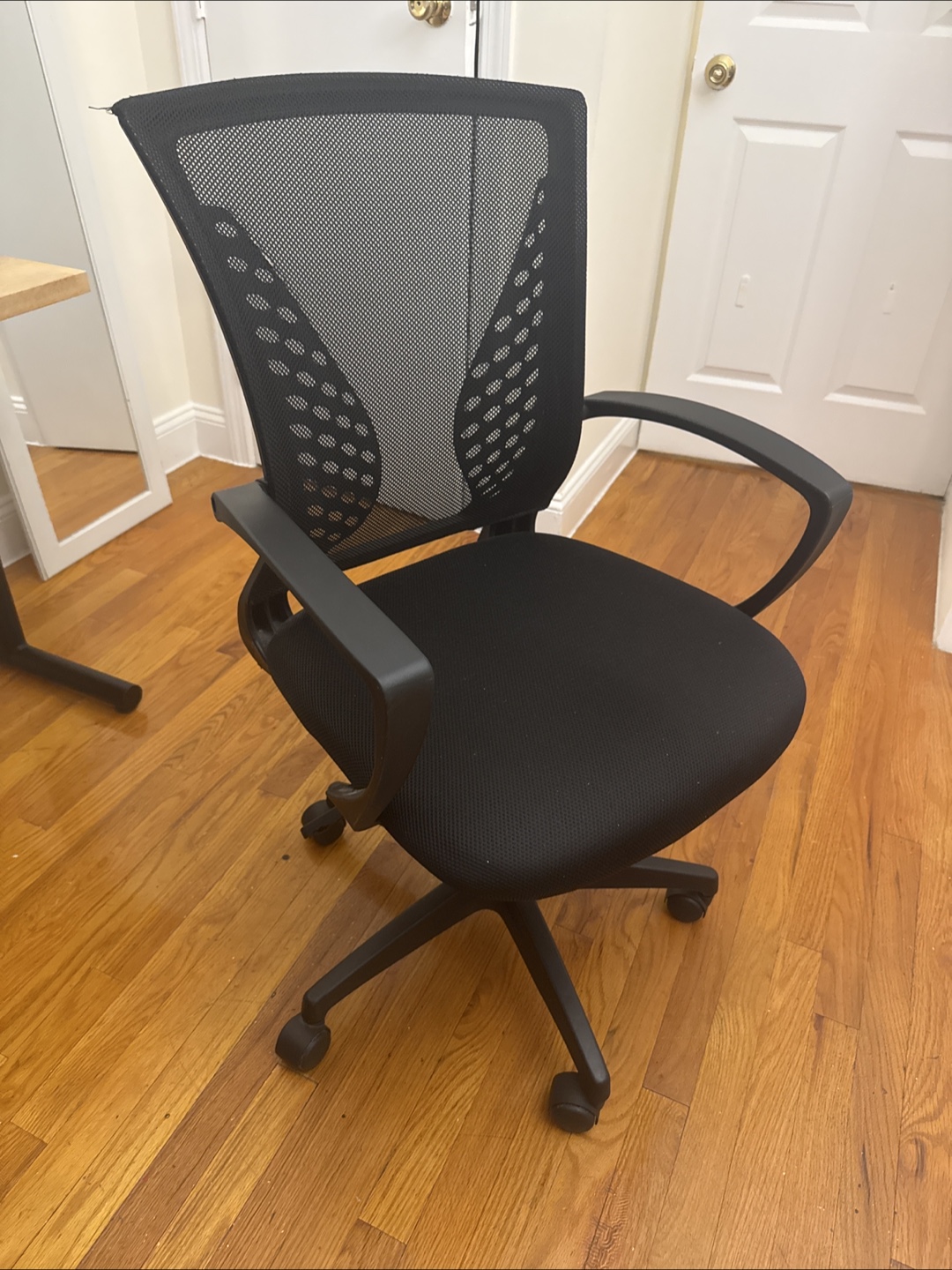 Black Mesh Office Desk Chair