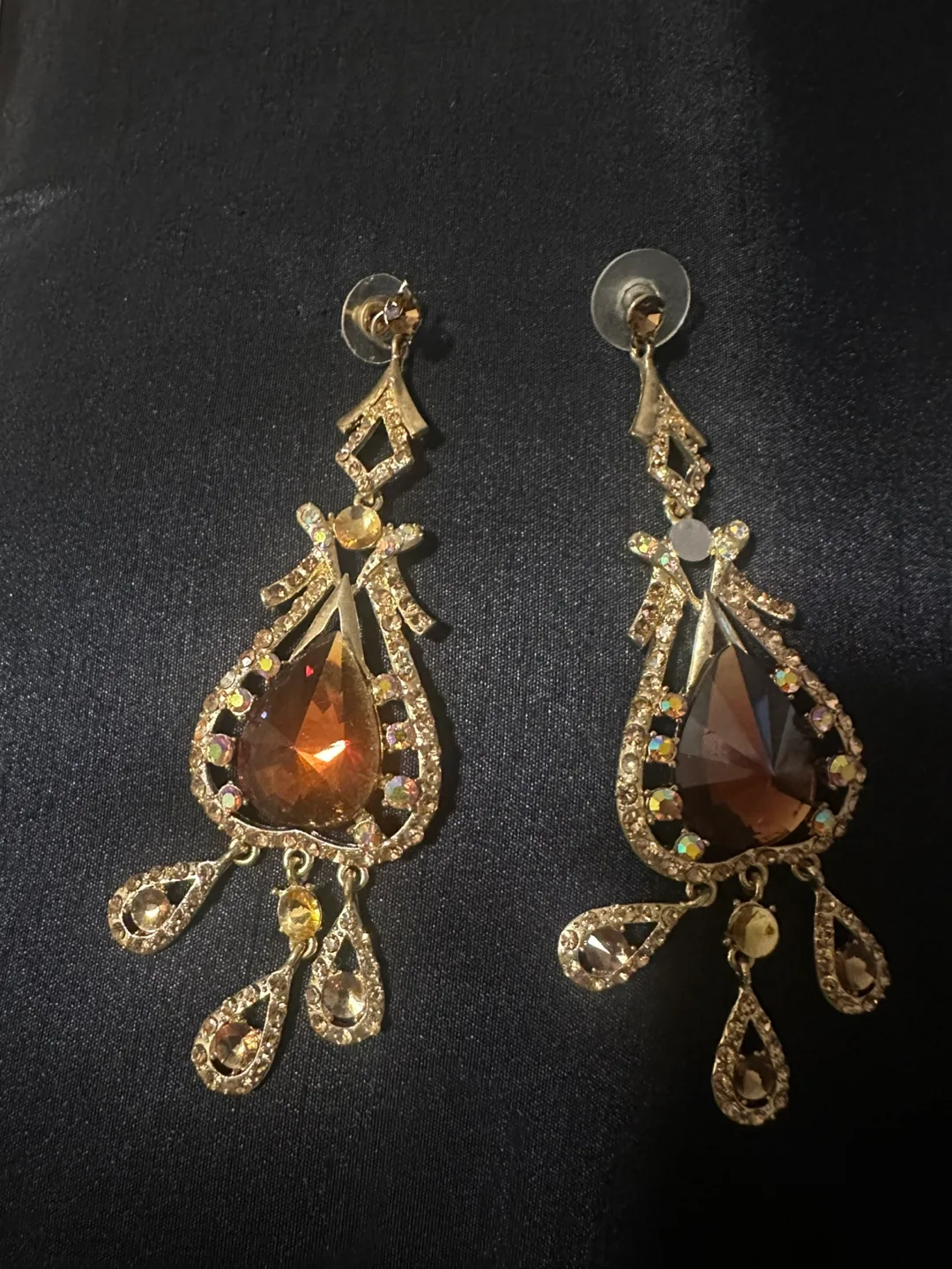 Dangle Earrings thumbnail