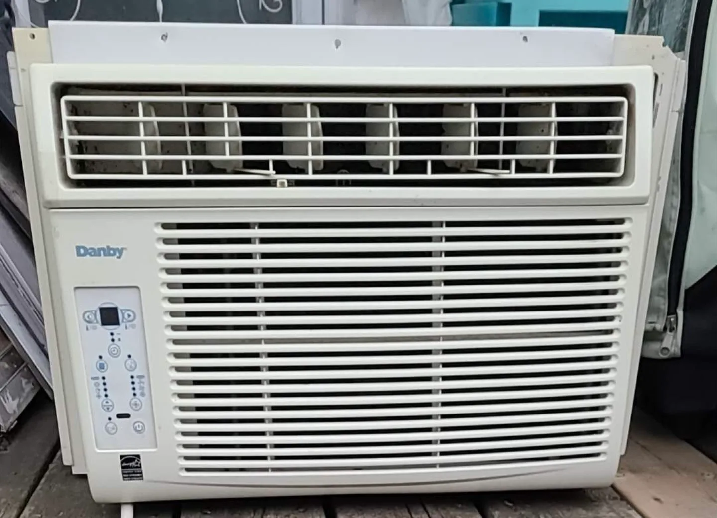 Danby DAC 12000BTU Room Air Conditioner thumbnail