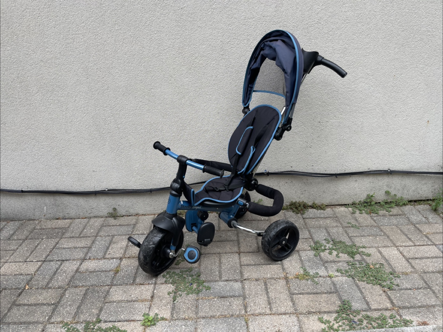 Strolly Compact Blue Tricycle