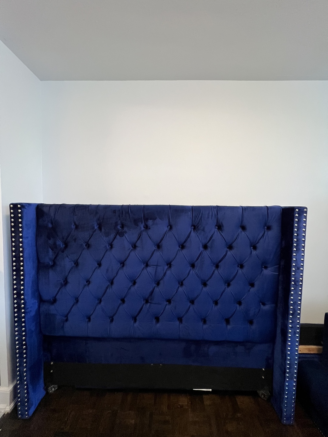 Luxury Queen Size Bed Frame – Velvet Blue - photo 2
