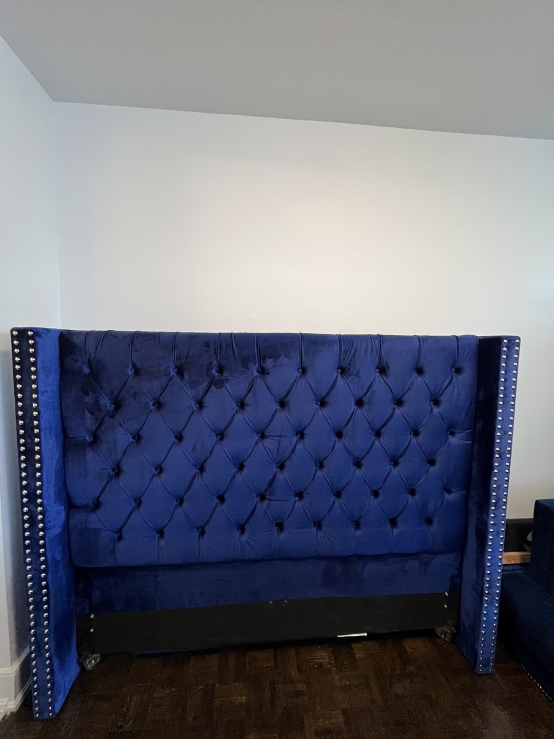 Luxury Queen Size Bed Frame – Velvet Blue - photo 4