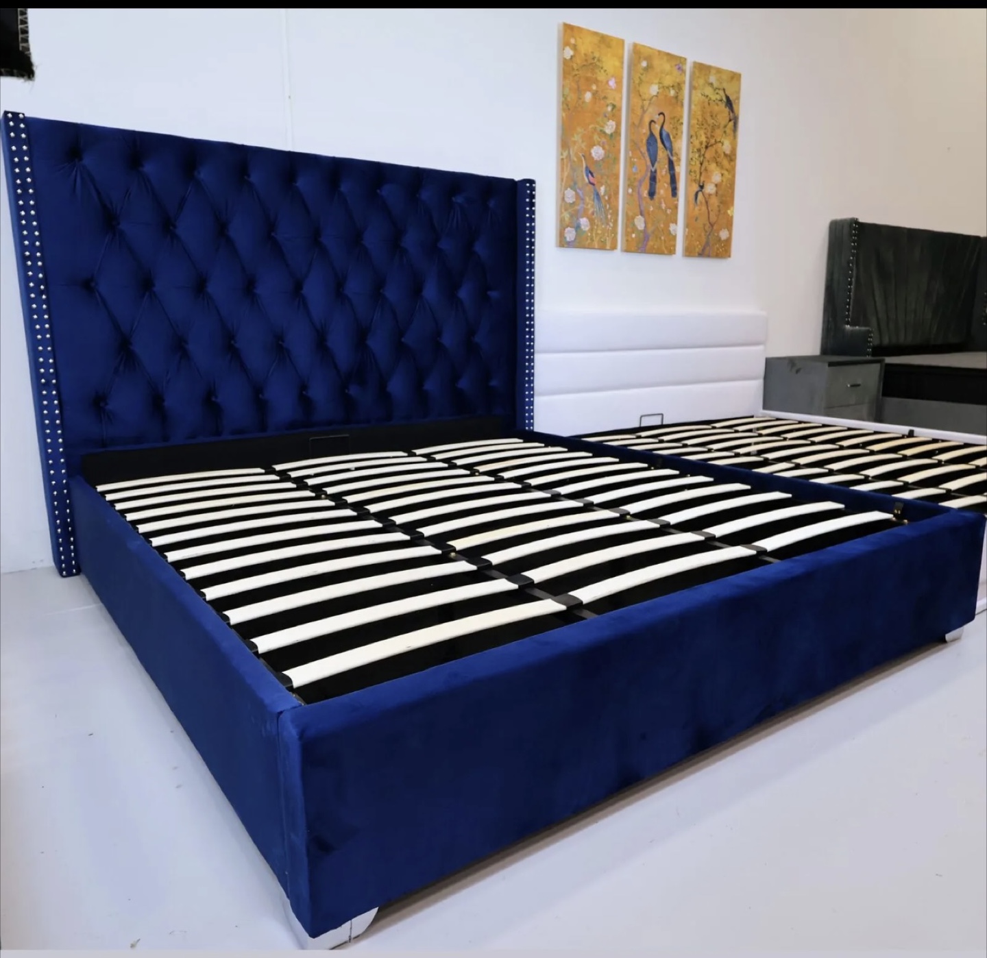 Luxury Queen Size Bed Frame – Velvet Blue