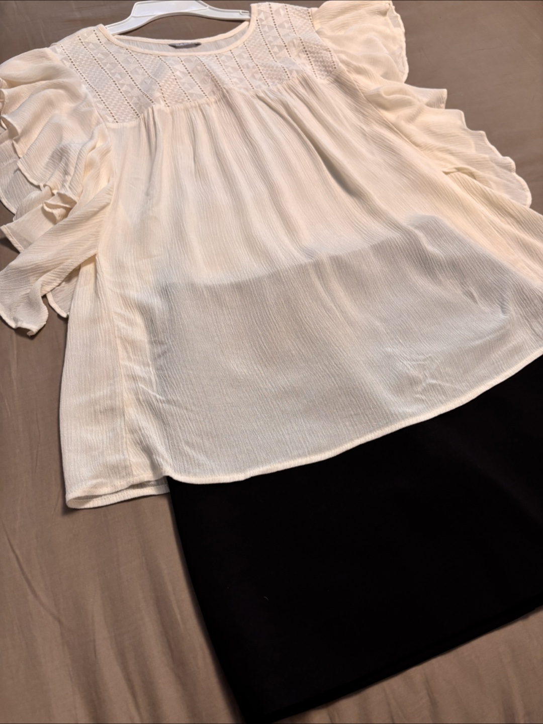 HANBO Off-White Top with Ruffle Sleeves - photo 4