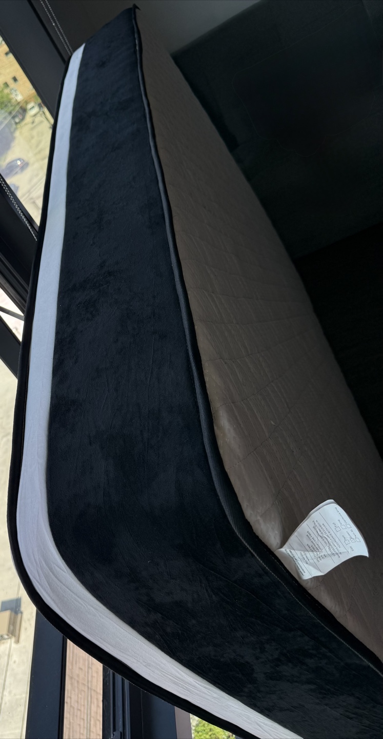 Queen Mattress - Black and White - photo 2