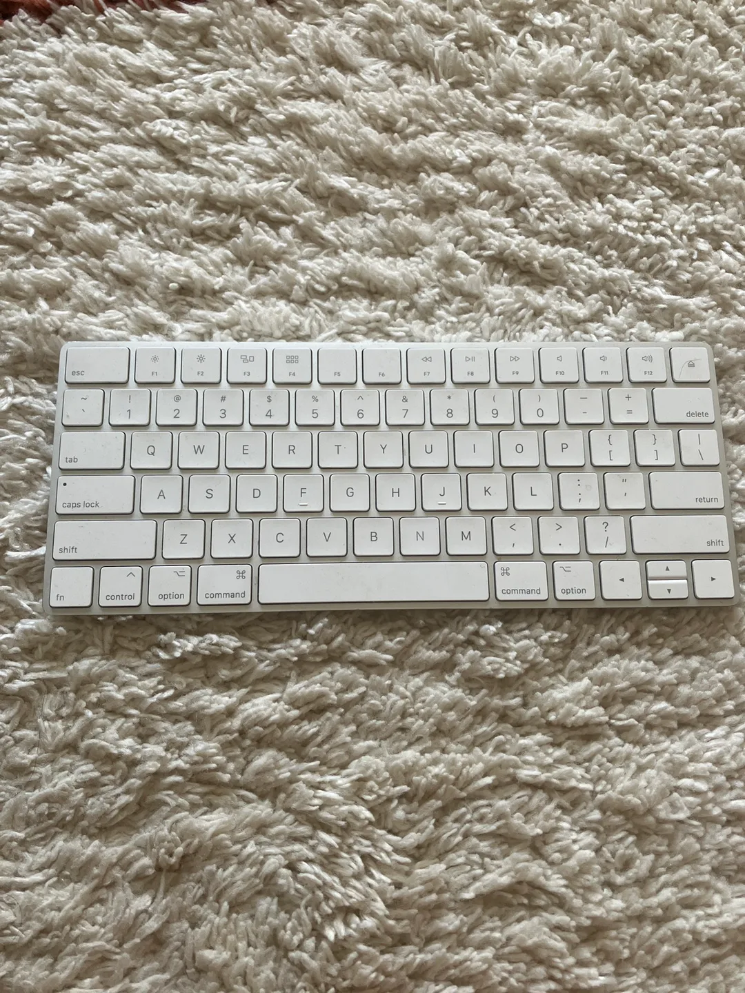 Apple Magic Keyboard A1644 thumbnail