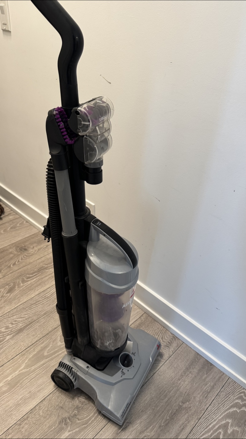 Bissell AeroSwift Turbo Vacuum - Great Condition! - photo 2