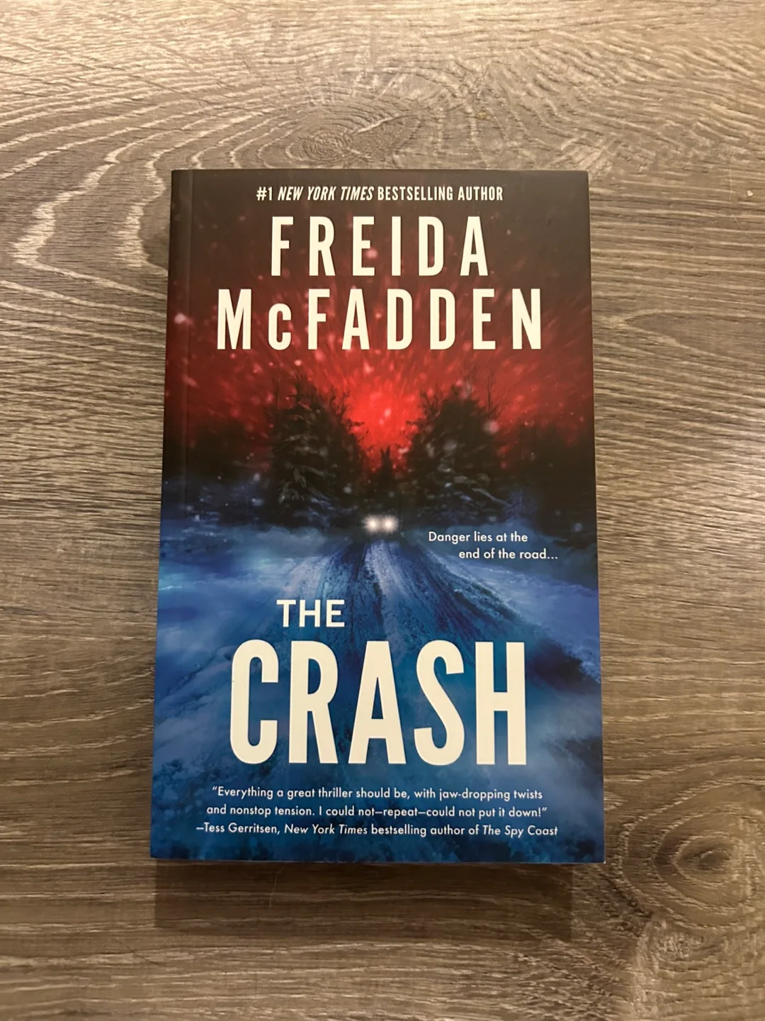 The Crash by Freida McFadden thumbnail