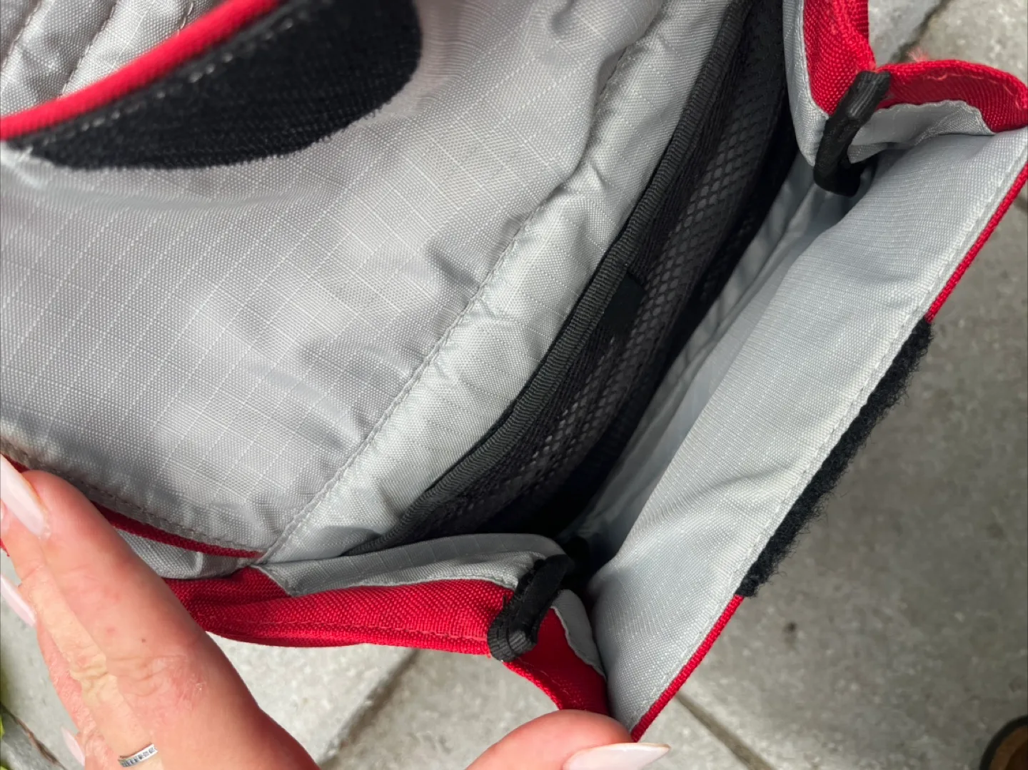 Crumpler Pretty Boy 5500 Camera Bag - Red image indicator(6)