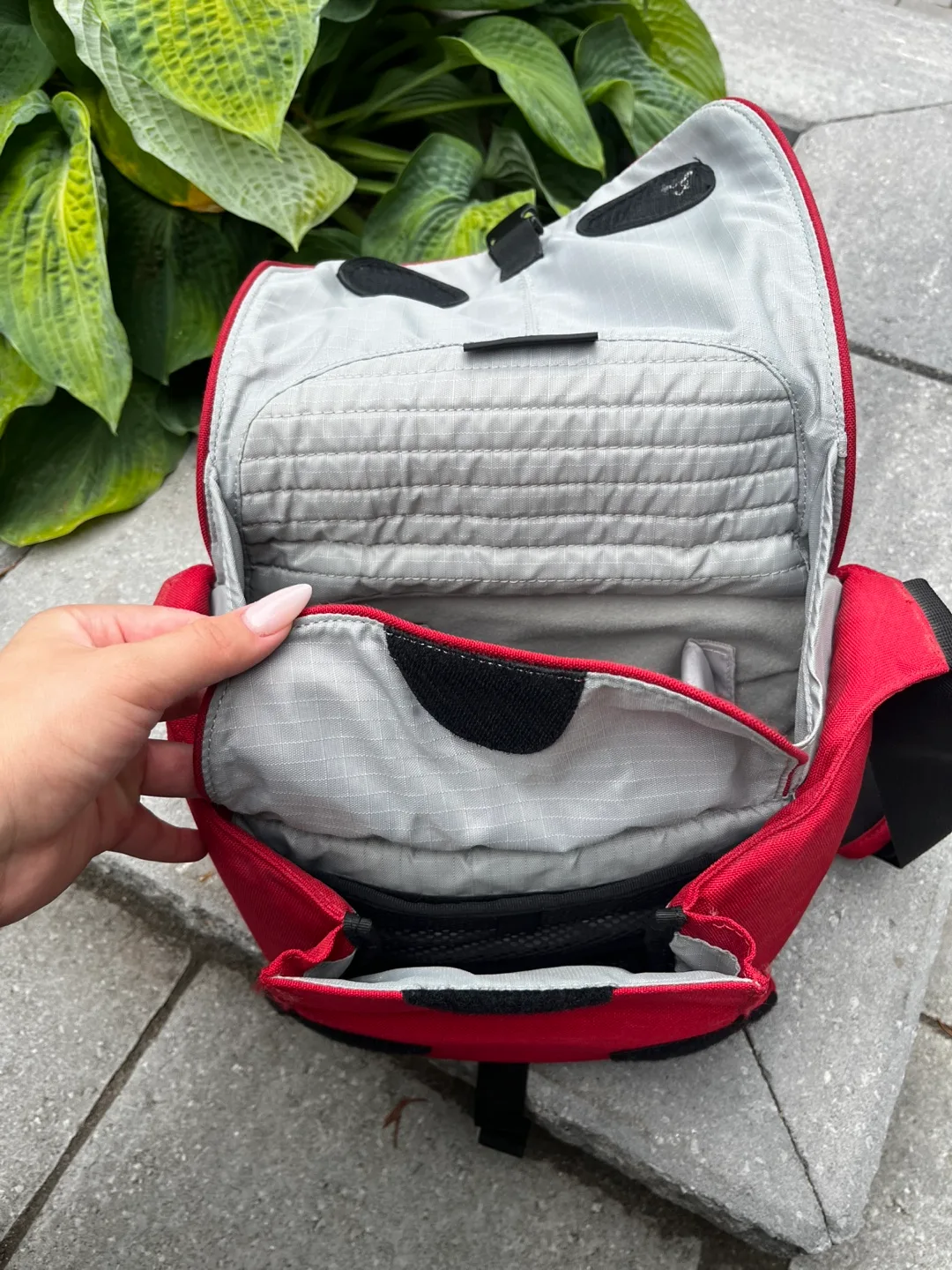 Crumpler Pretty Boy 5500 Camera Bag - Red image indicator(5)