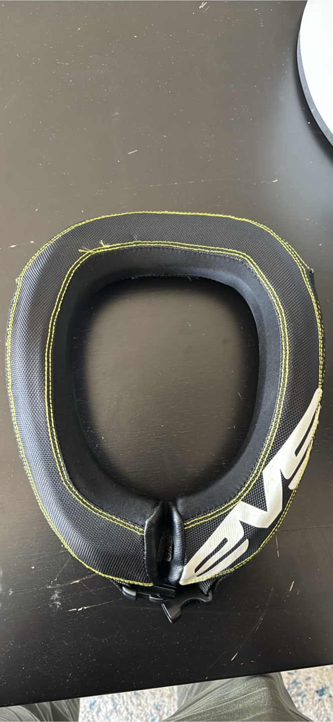 EVS R4 Race Collar - Neck Support