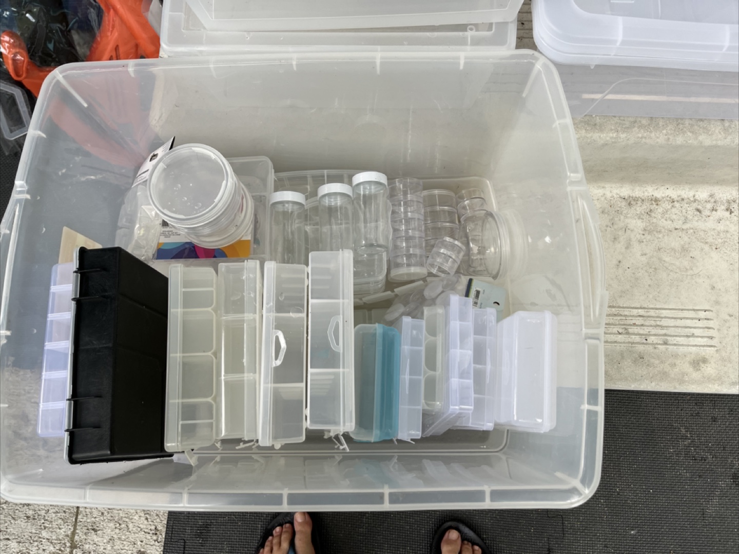 Plastic storage containers - photo 2