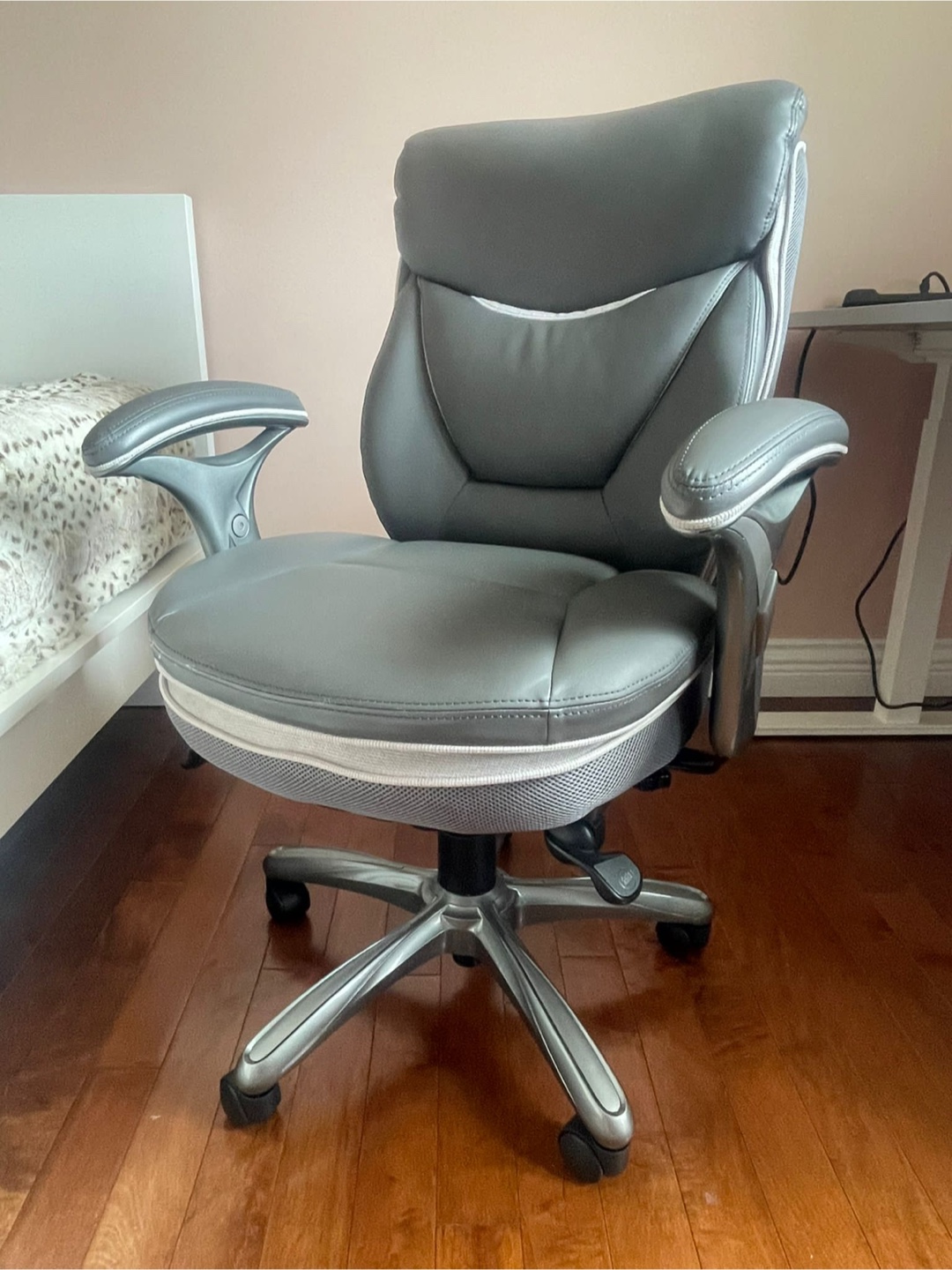 Gray Office Chair - photo 3