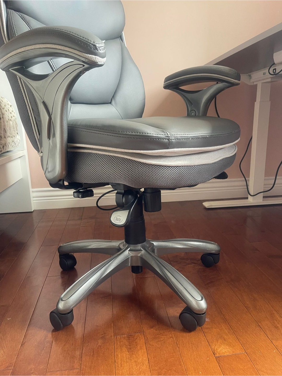 Gray Office Chair - photo 2