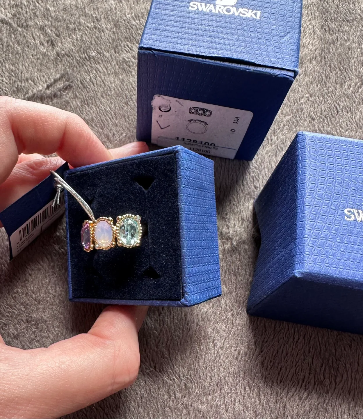 New Swarovski ring image indicator(5)