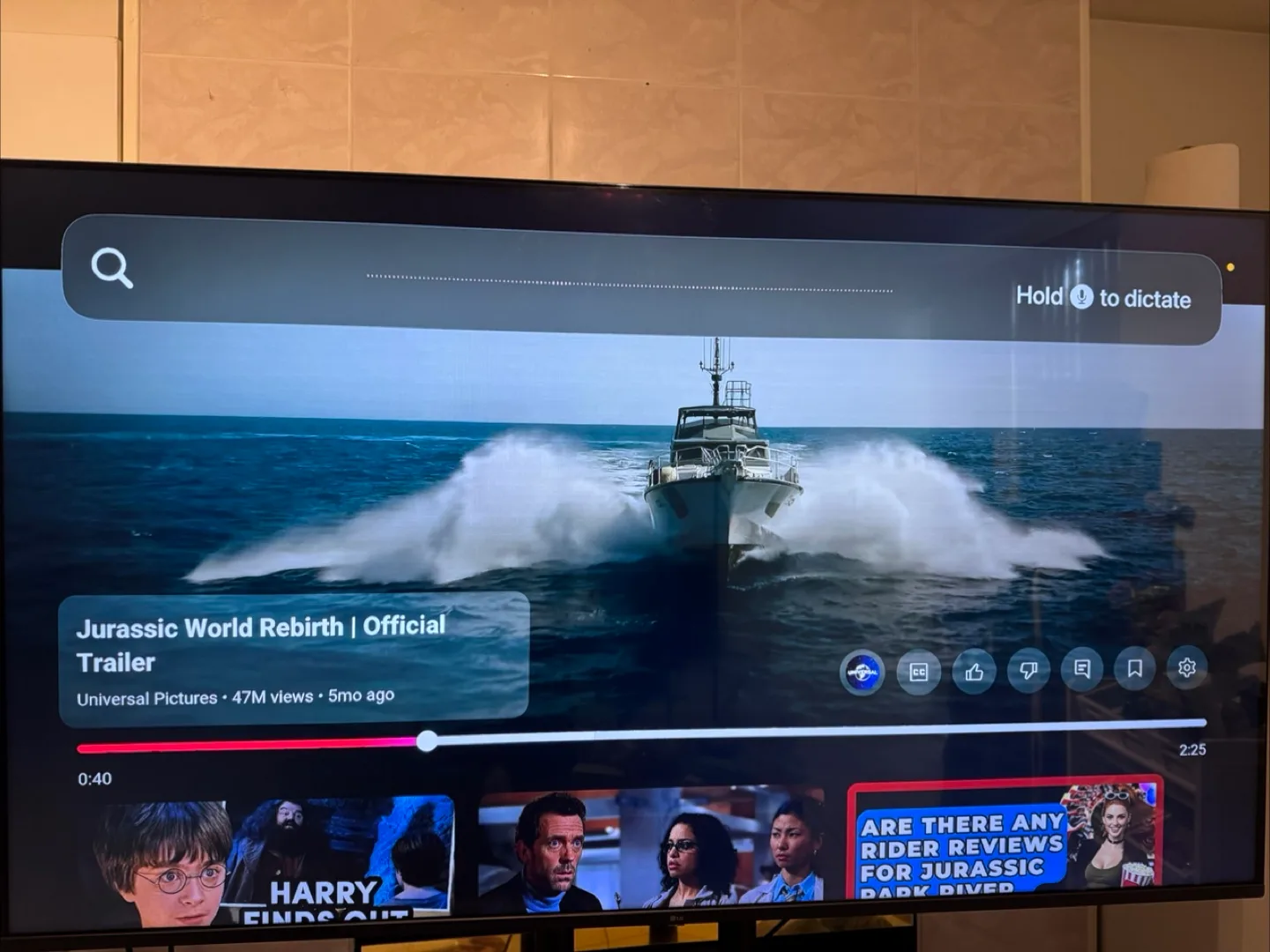 Apple TV 4K with Original Siri Remote image indicator(3)